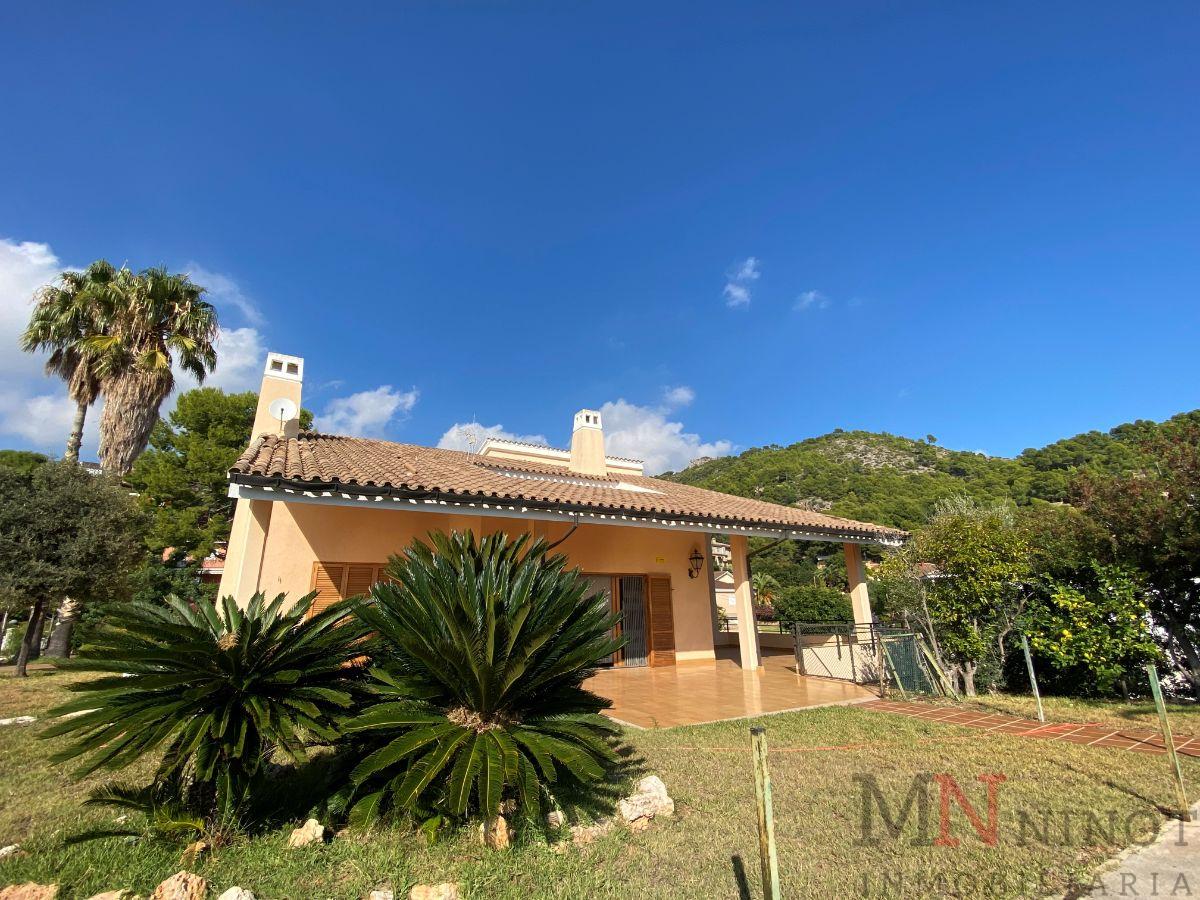 For sale of chalet in Benicasim