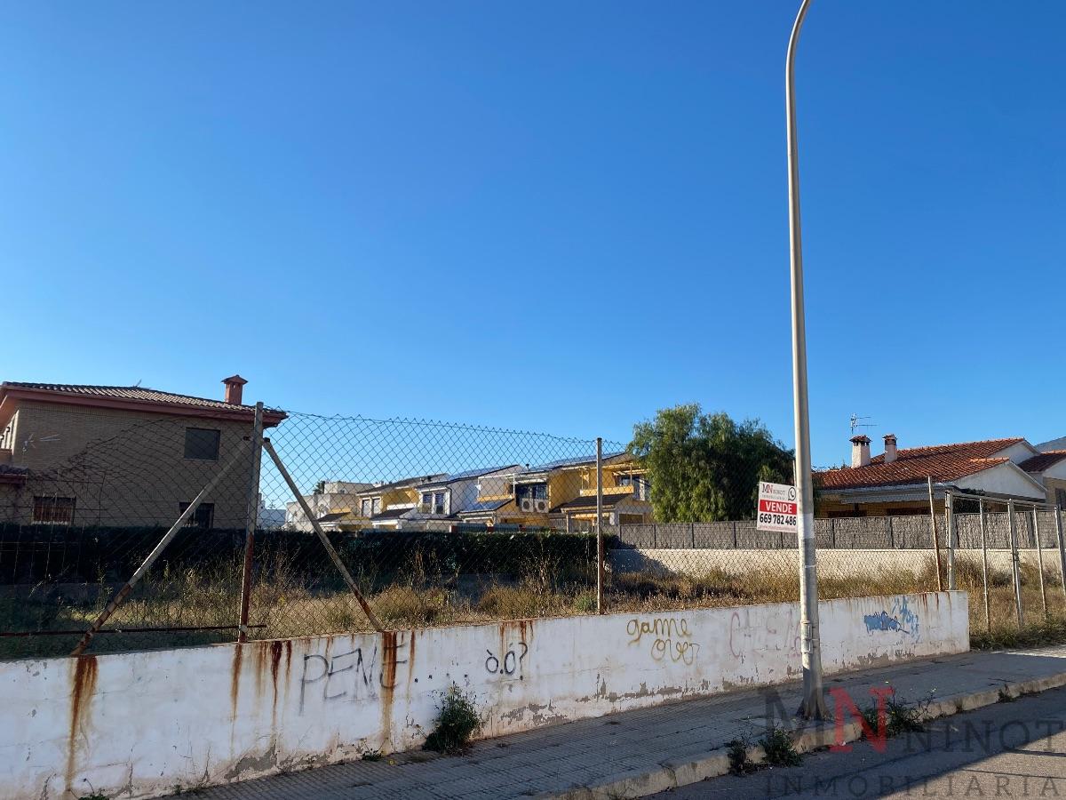 For sale of land in Benicasim