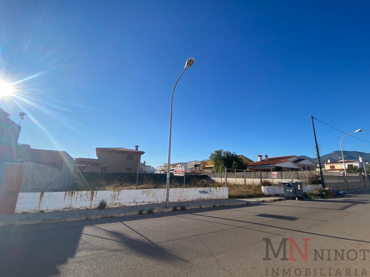 For sale of land in Benicasim