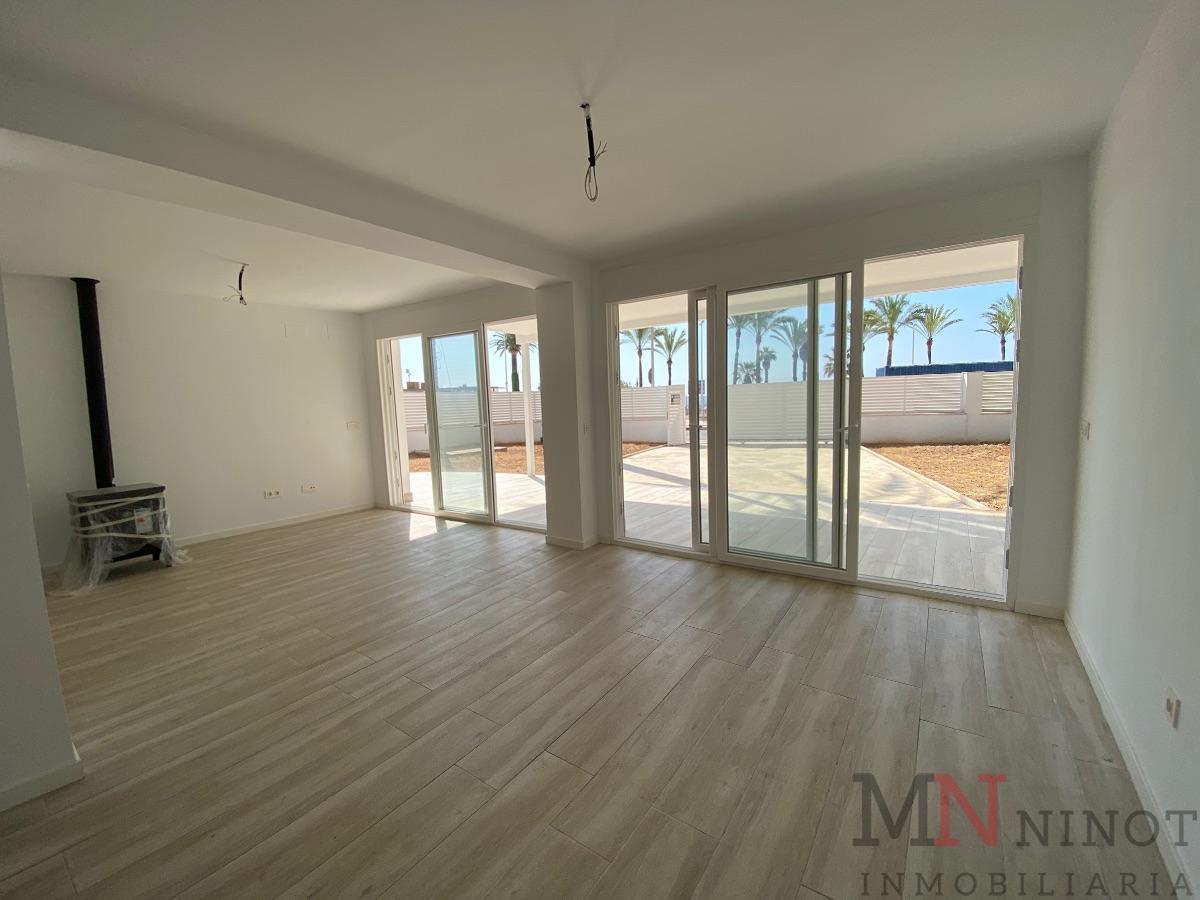 For sale of chalet in Benicasim