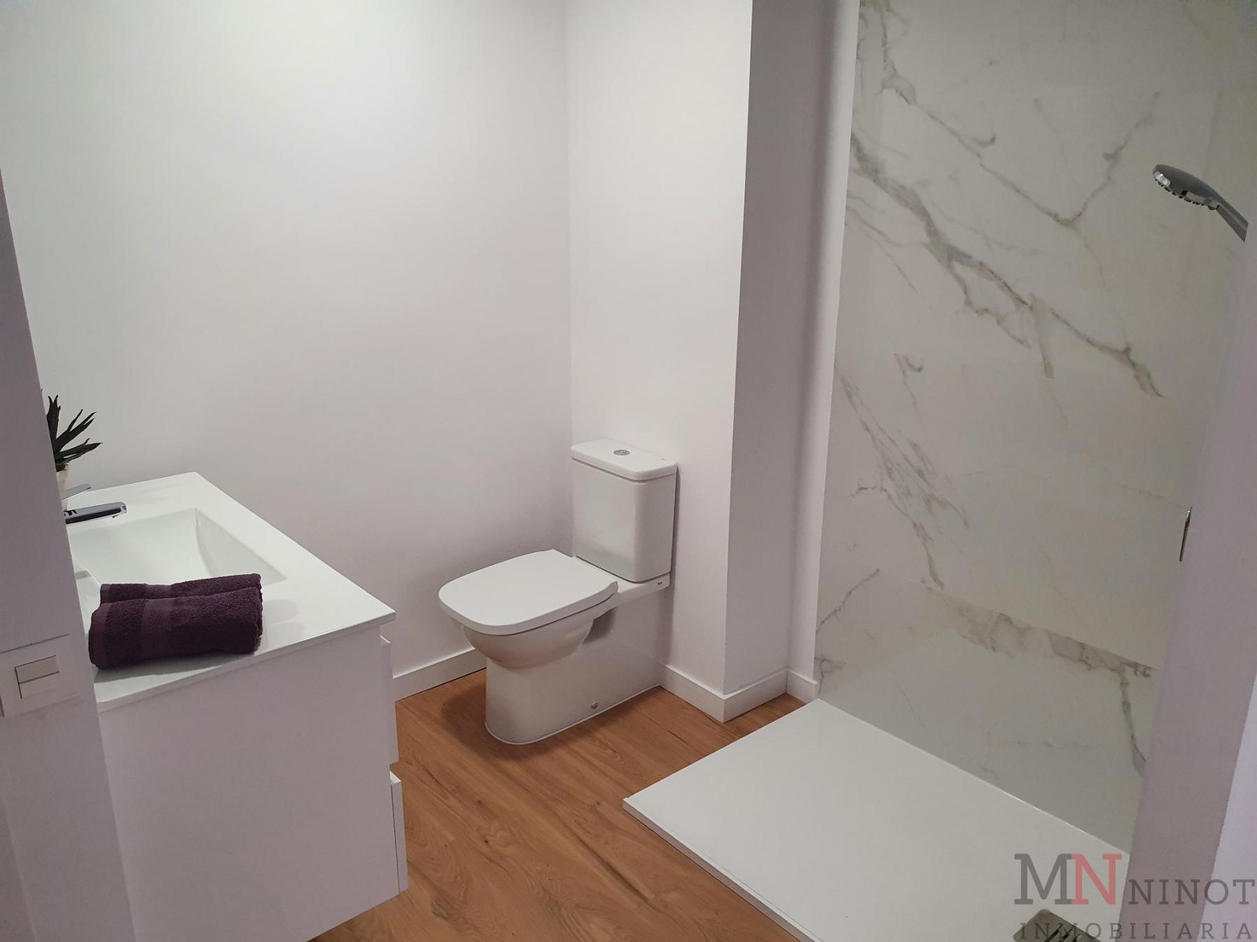 For sale of flat in Castellón