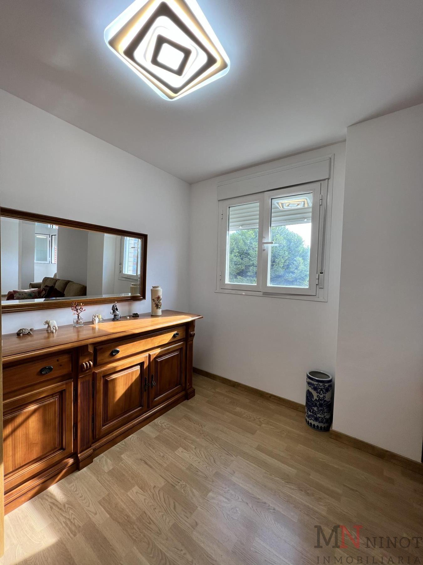 For sale of flat in Castellón