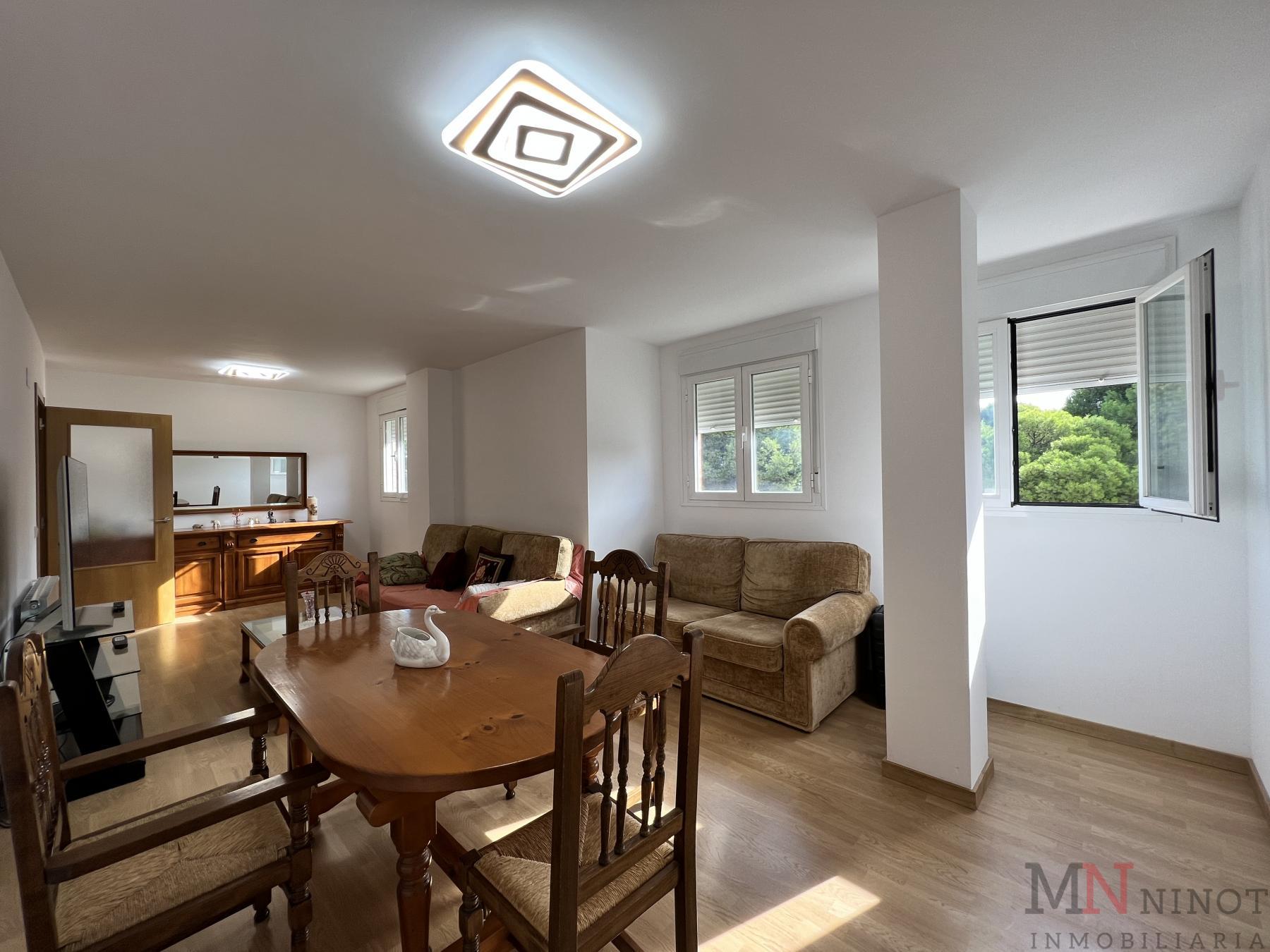 For sale of flat in Castellón