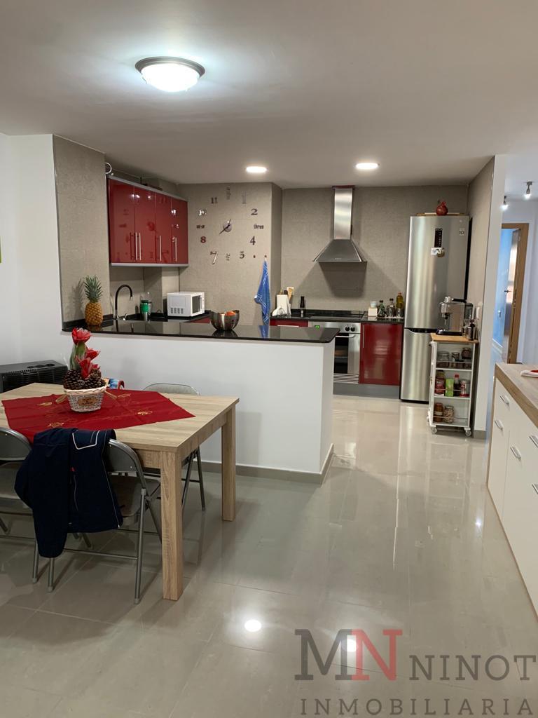For sale of flat in Castellón