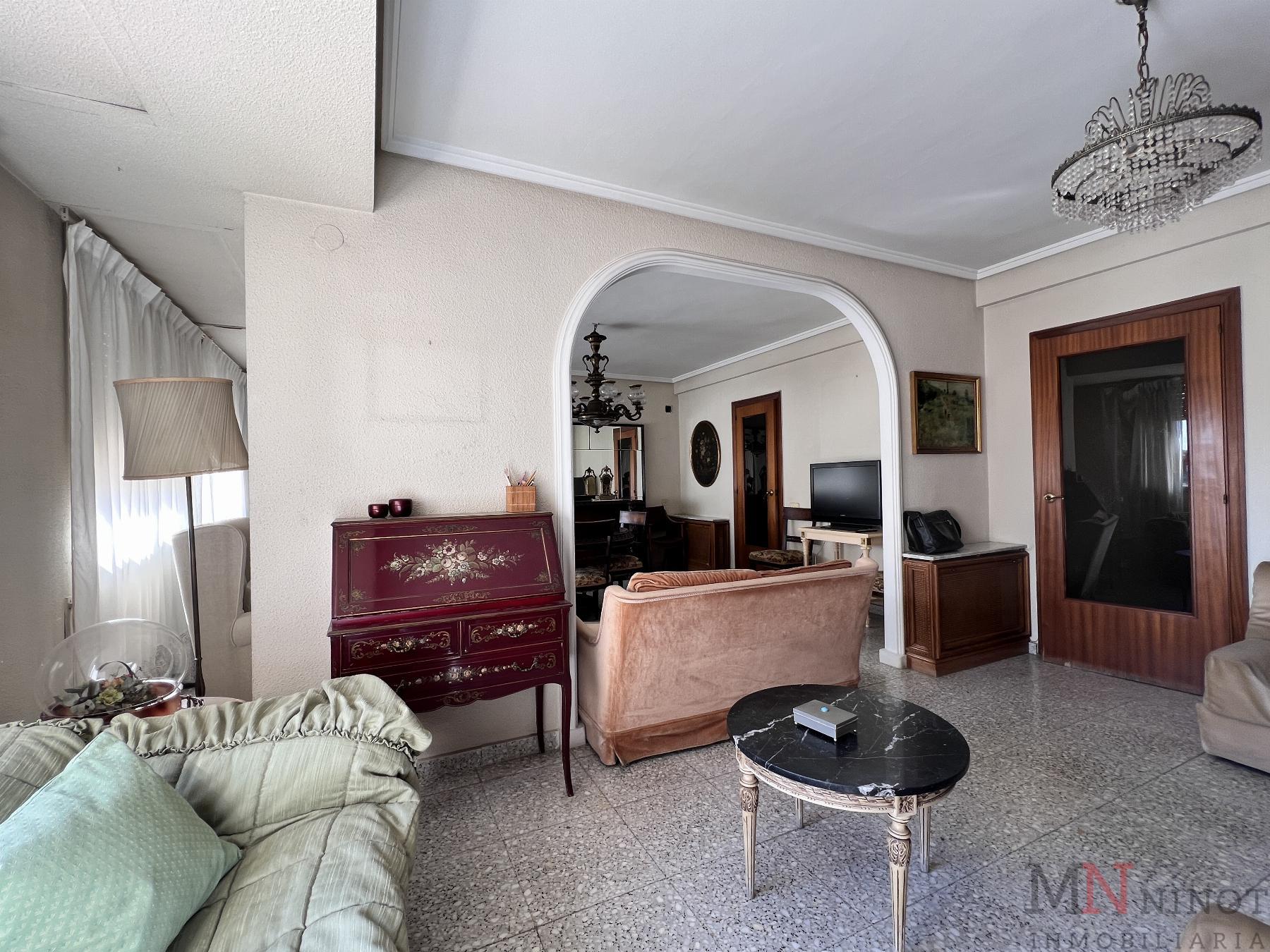 For sale of flat in Castellón