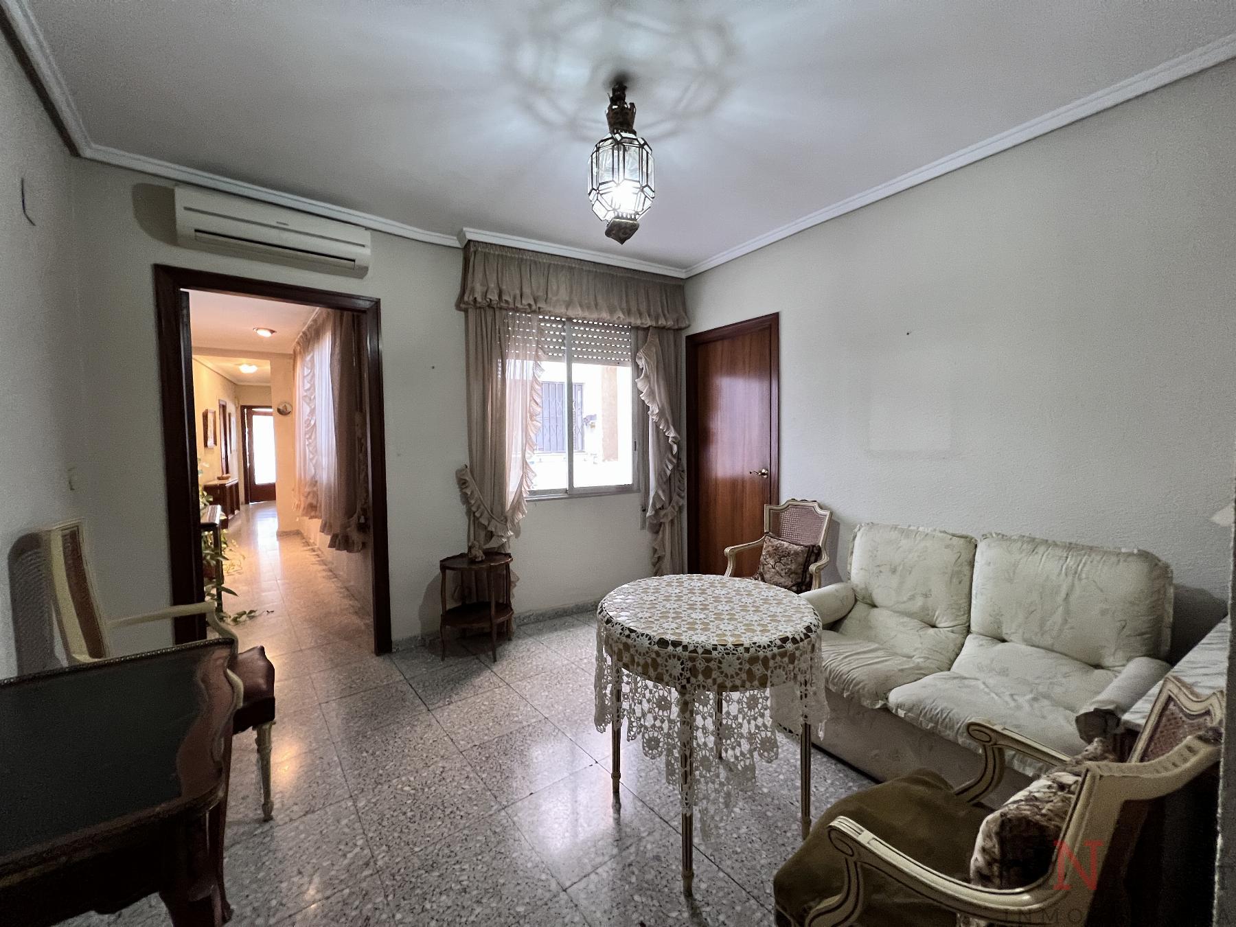 For sale of flat in Castellón