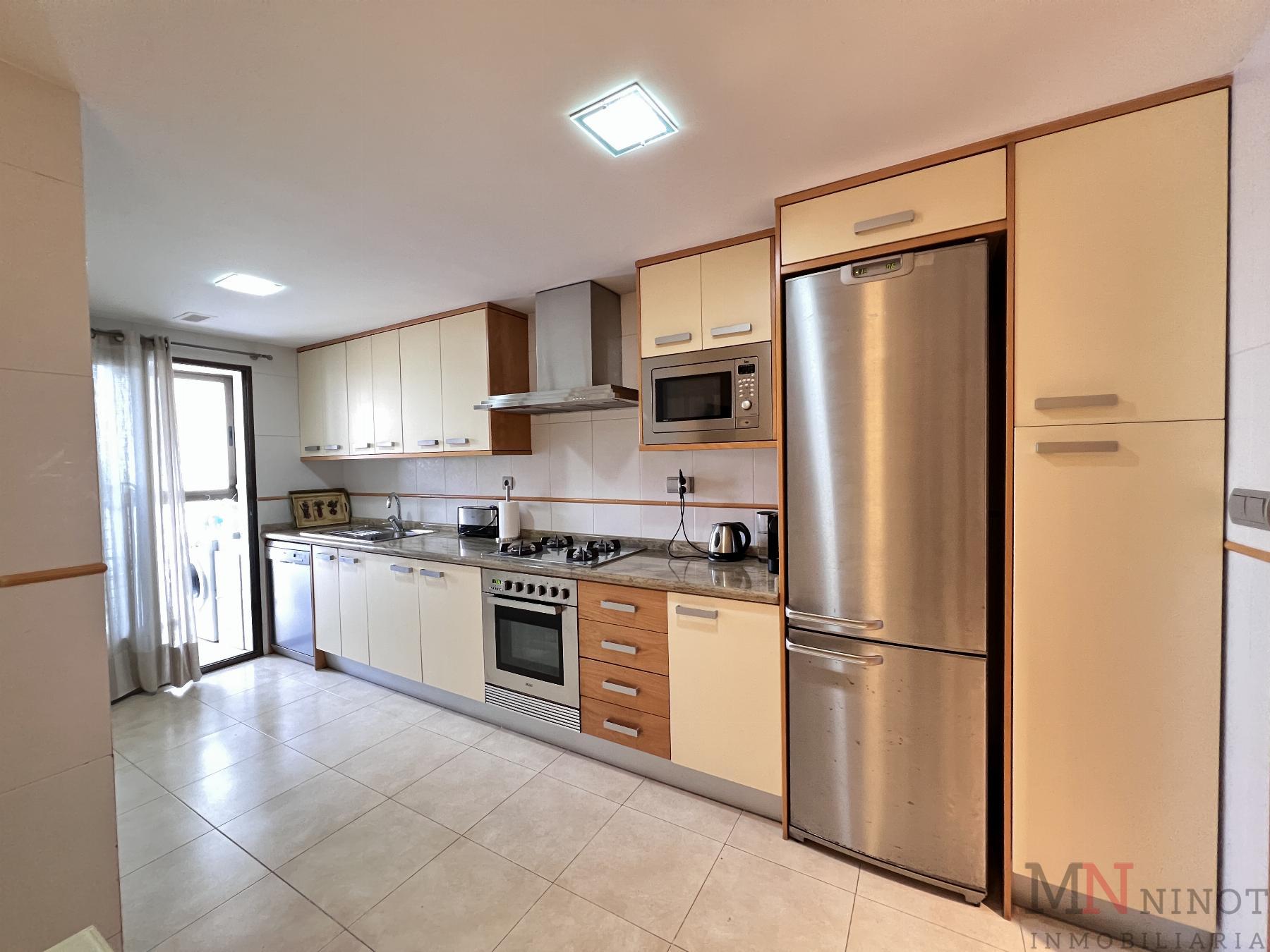 For sale of flat in Castellón