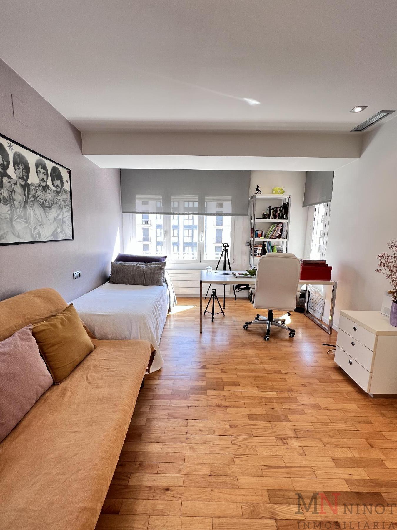 For sale of flat in Castellón