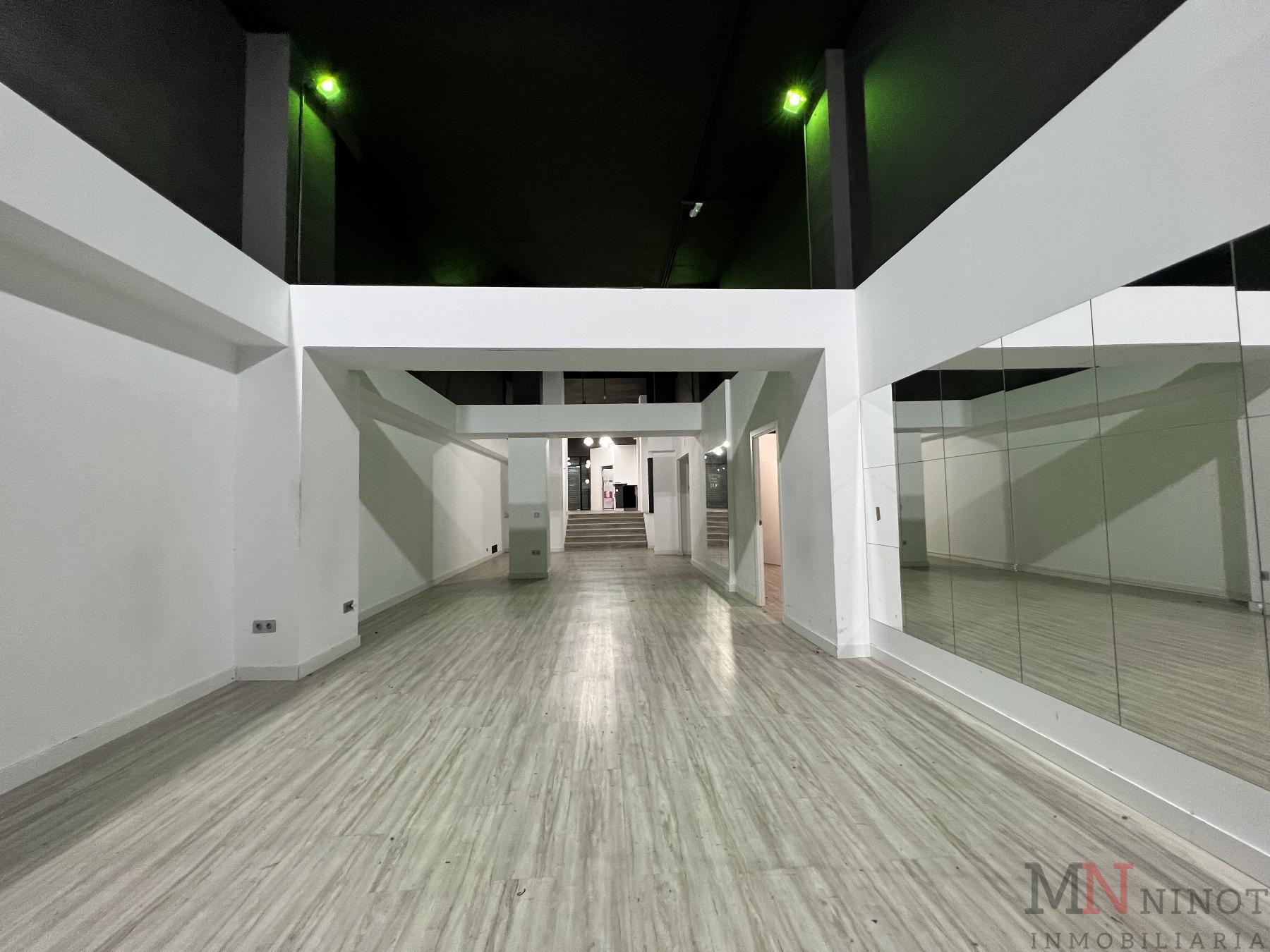 For rent of commercial in Castellón