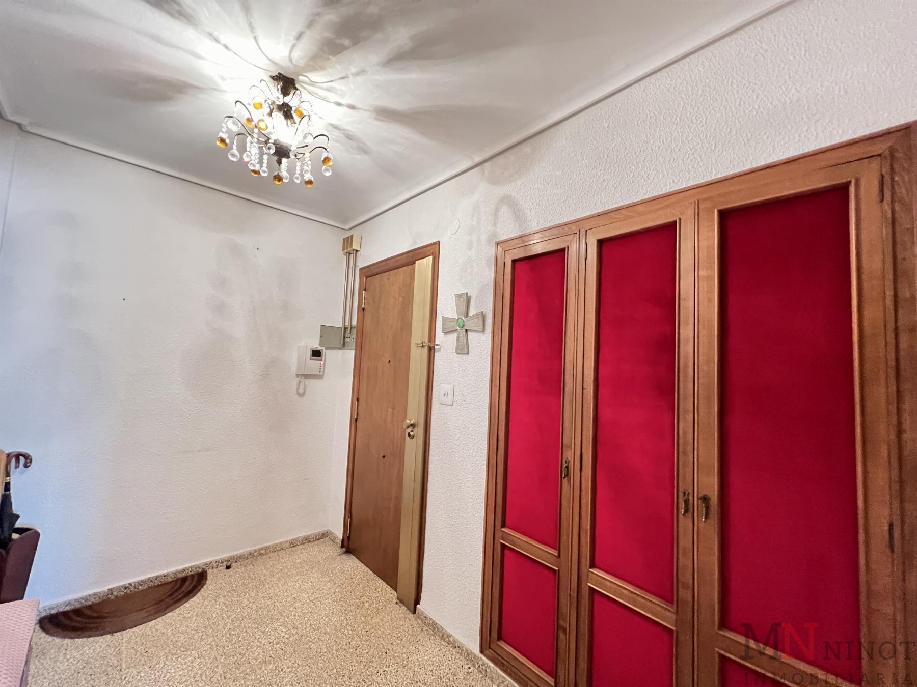 For sale of flat in Castellón