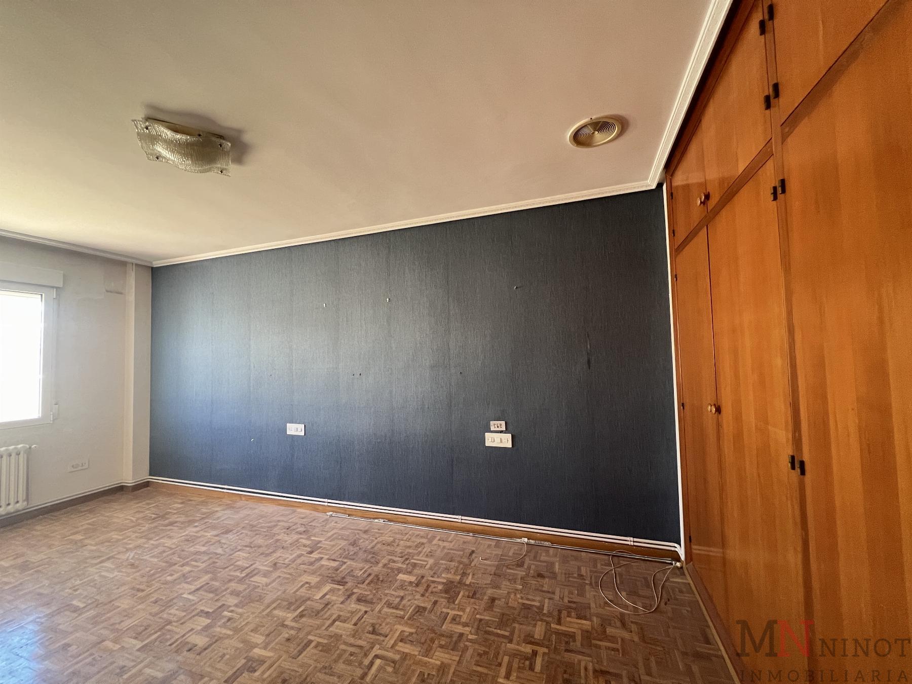 For sale of flat in Castellón