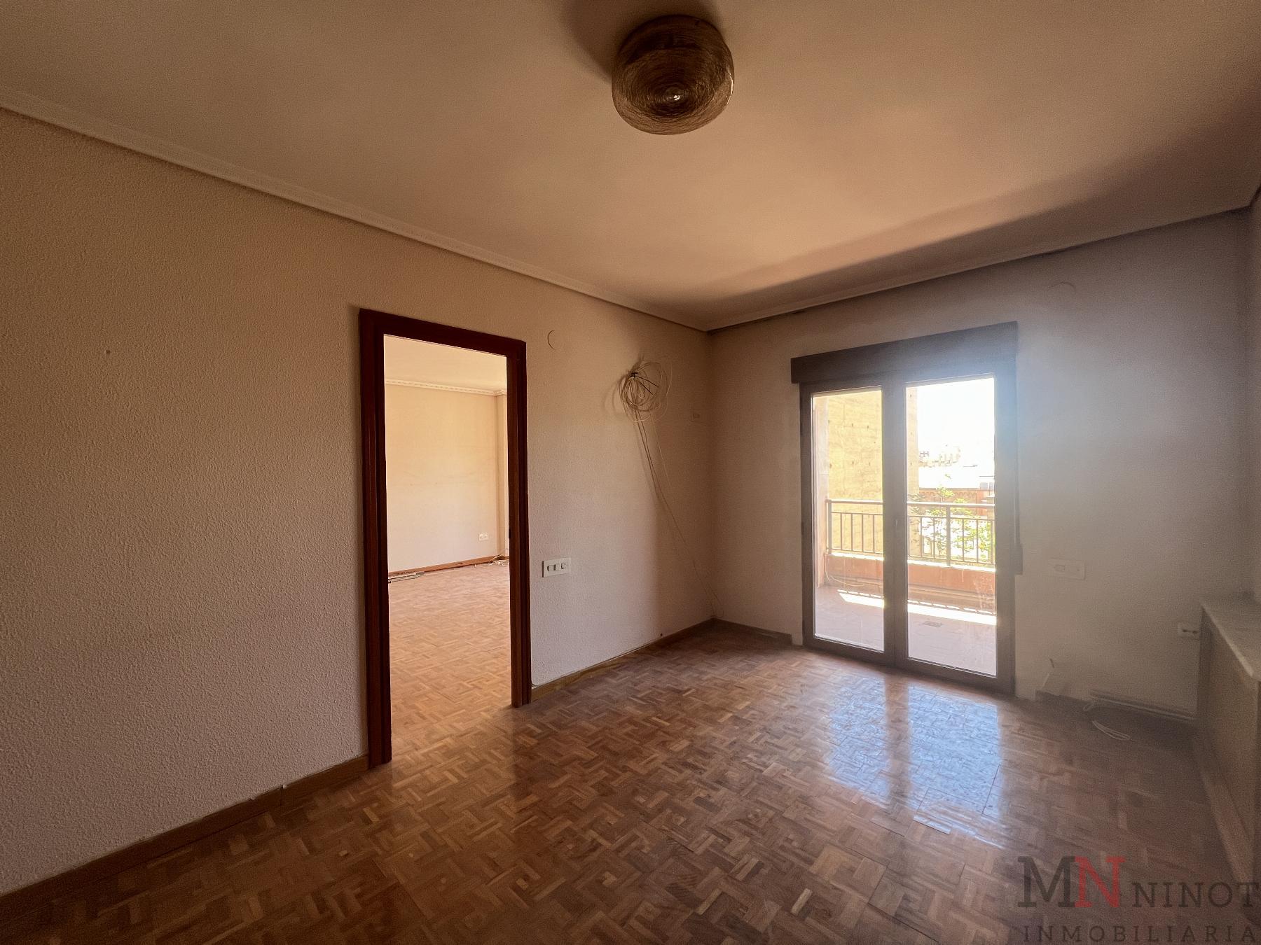 For sale of flat in Castellón
