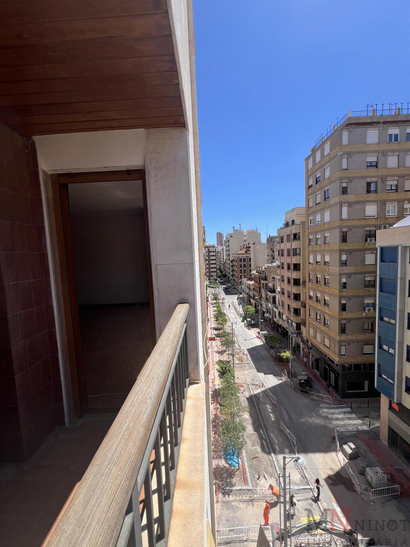 For sale of flat in Castellón