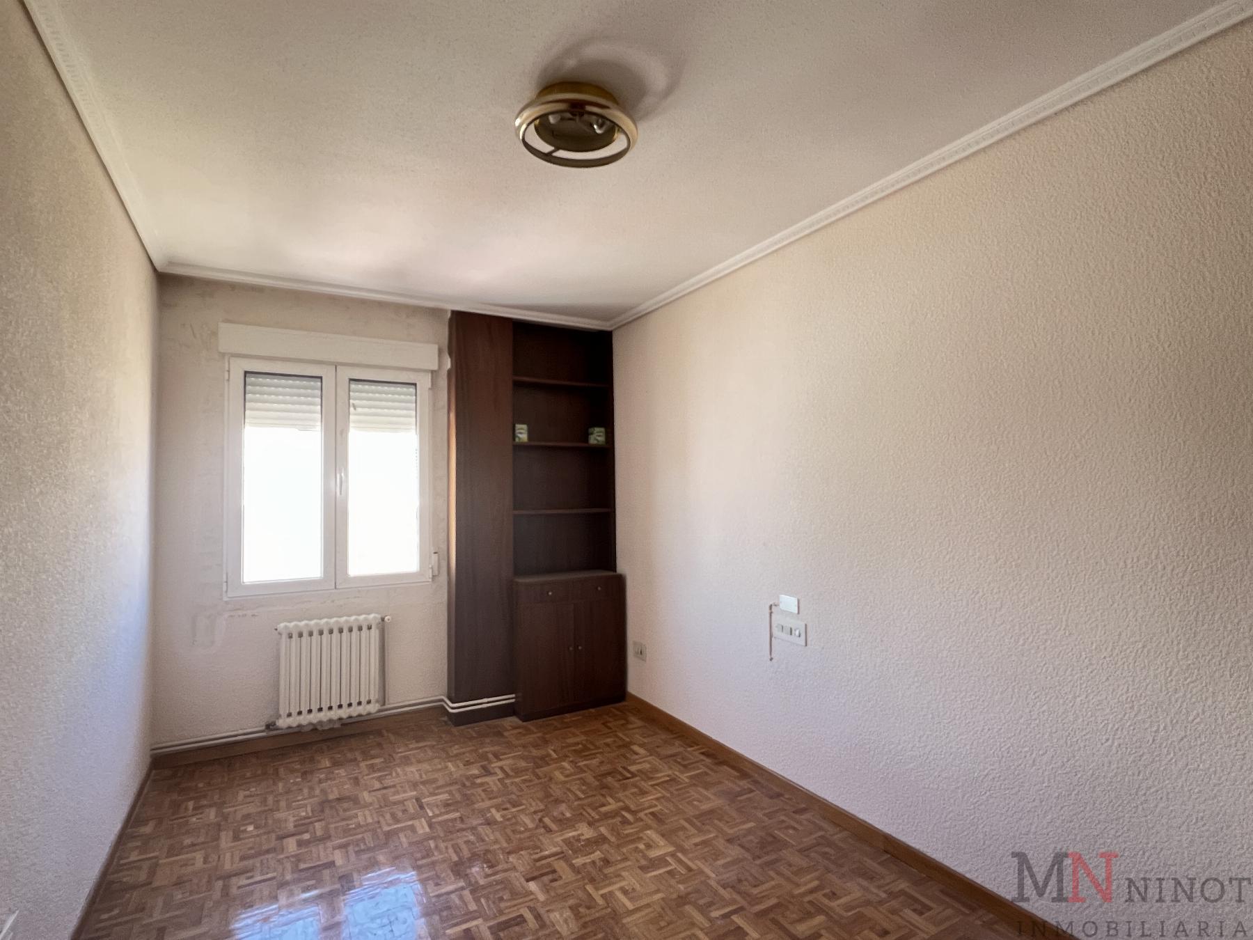For sale of flat in Castellón