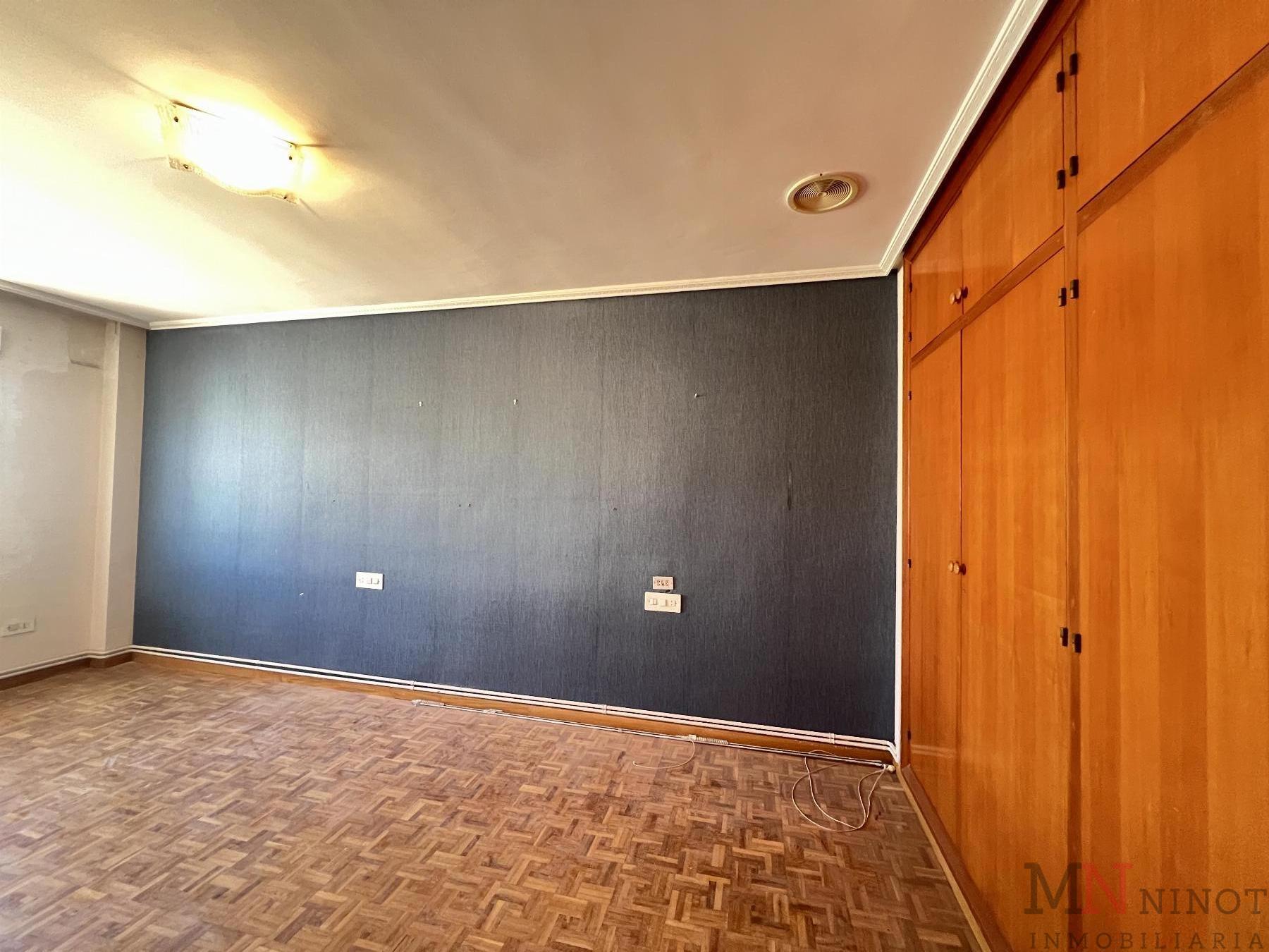 For sale of flat in Castellón