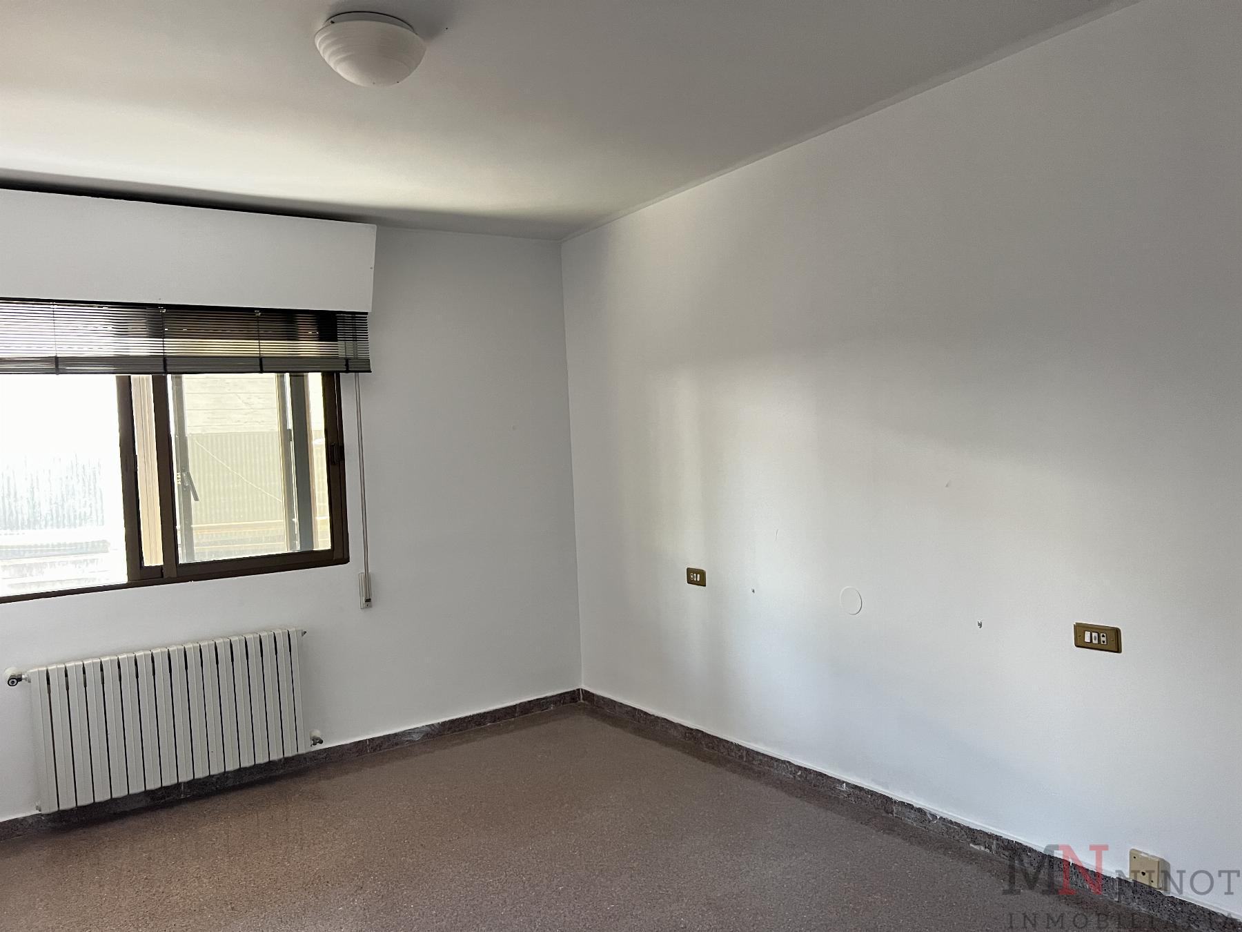 For sale of flat in Castellón