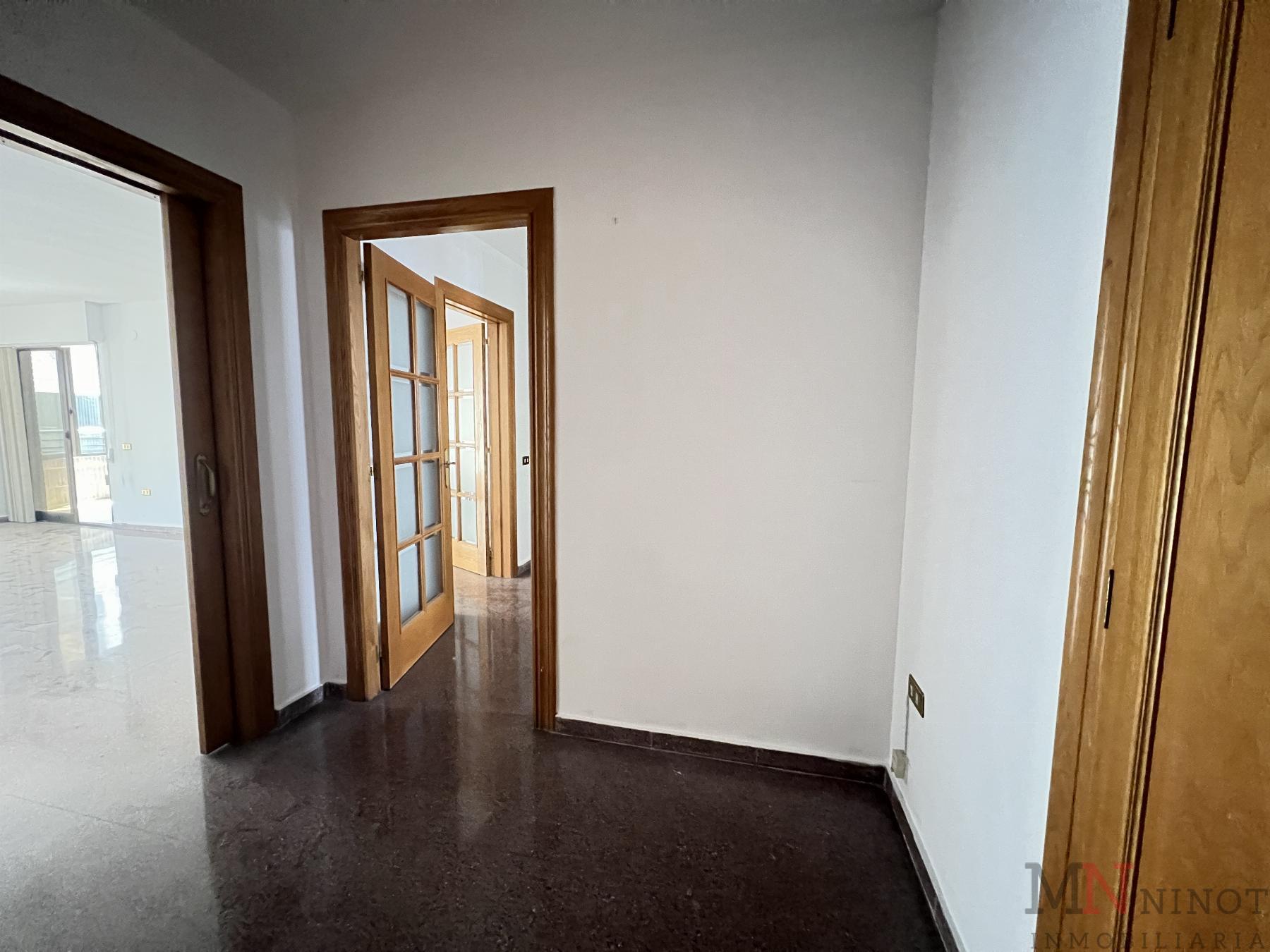 For sale of flat in Castellón