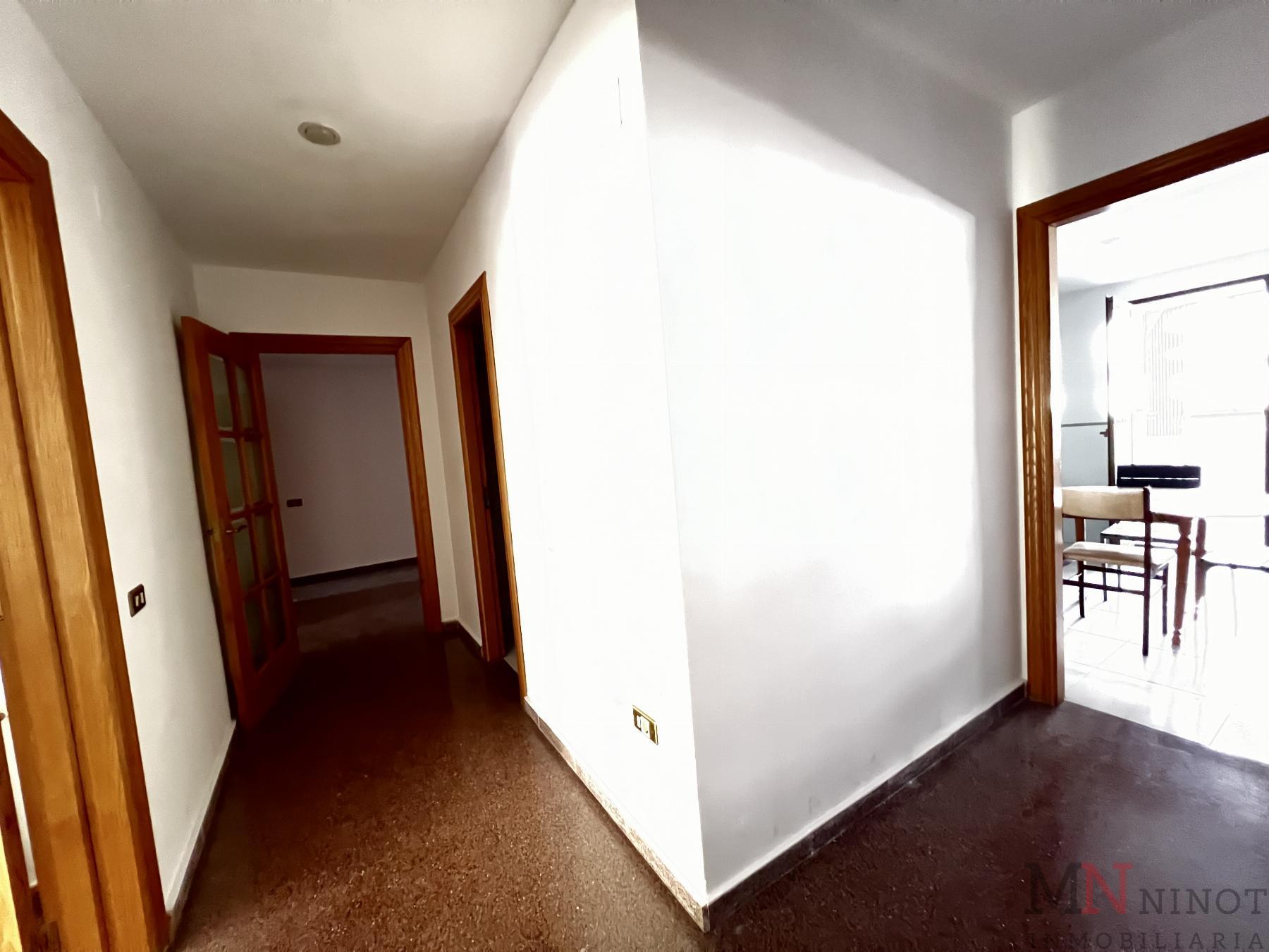 For sale of flat in Castellón