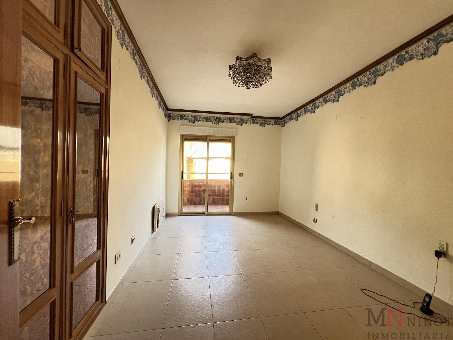 For sale of flat in Castellón