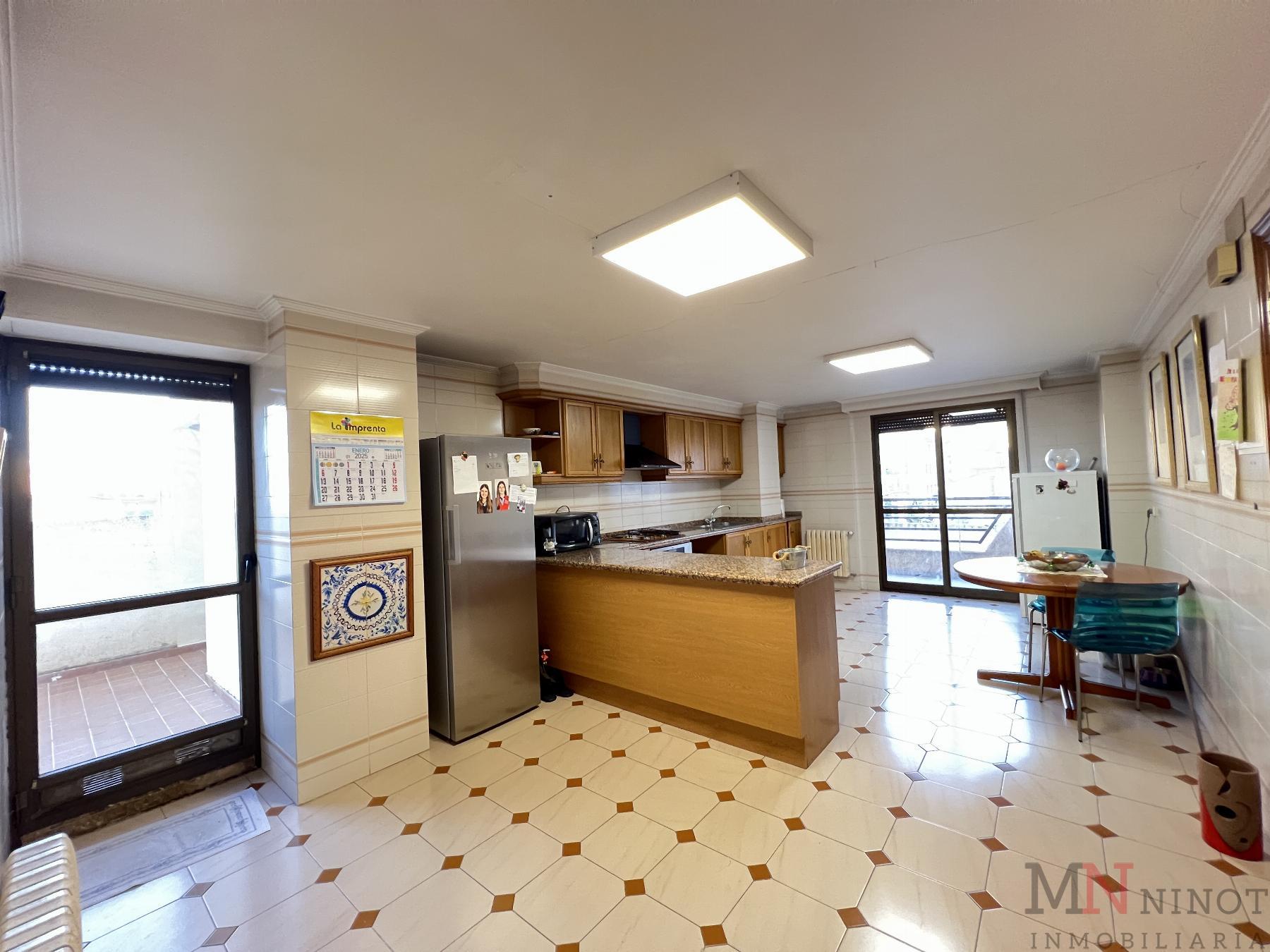 For sale of flat in Castellón