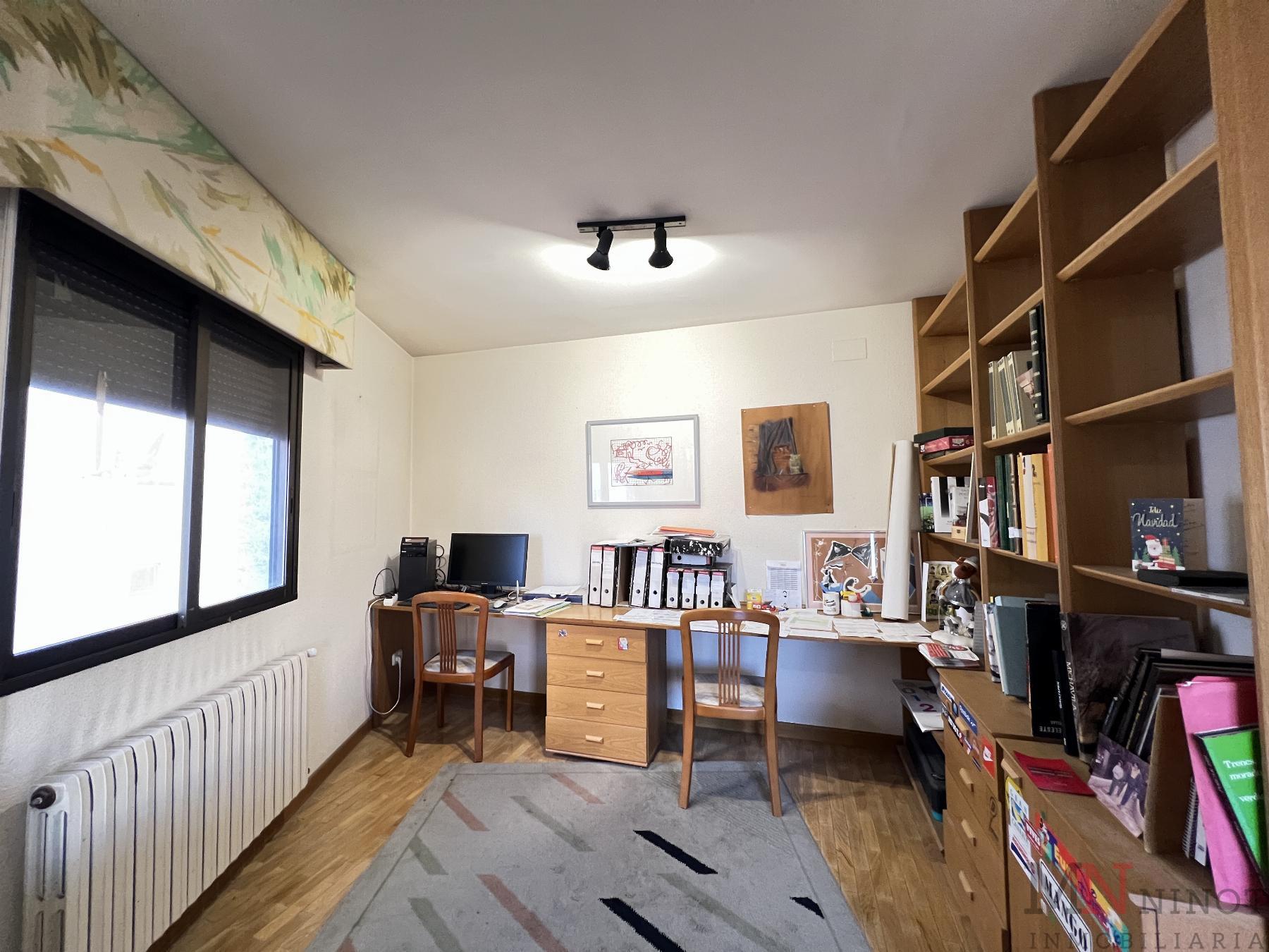 For sale of flat in Castellón