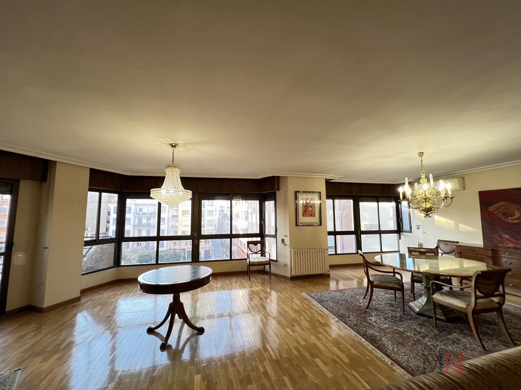For sale of flat in Castellón
