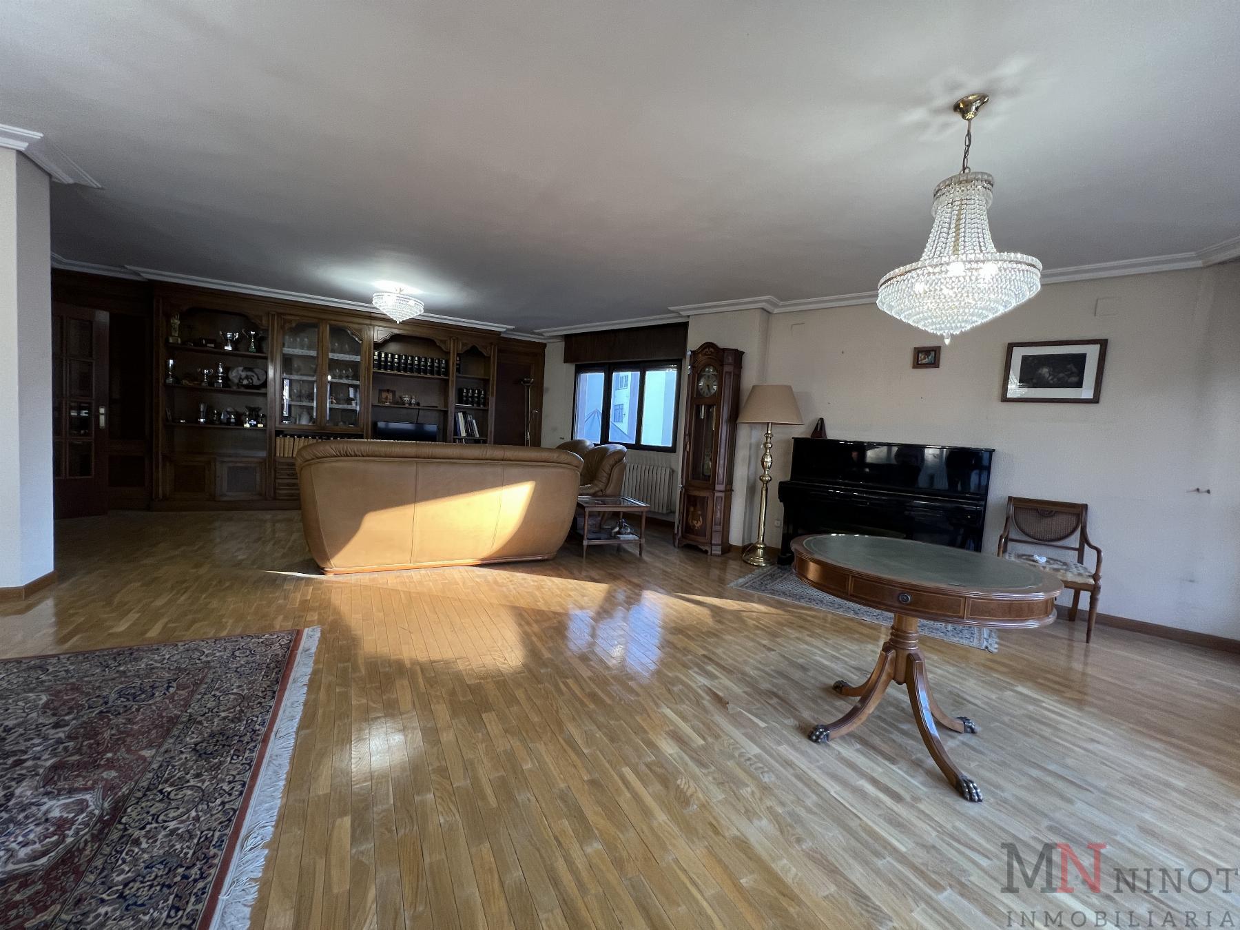 For sale of flat in Castellón