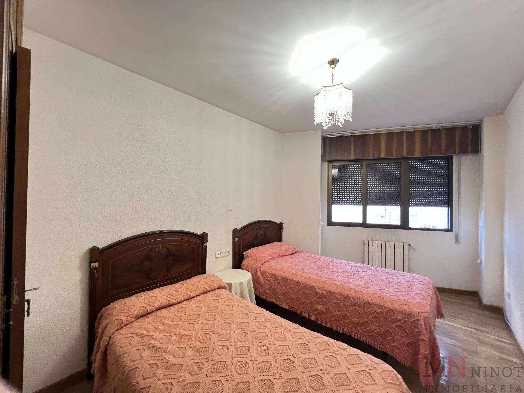 For sale of flat in Castellón