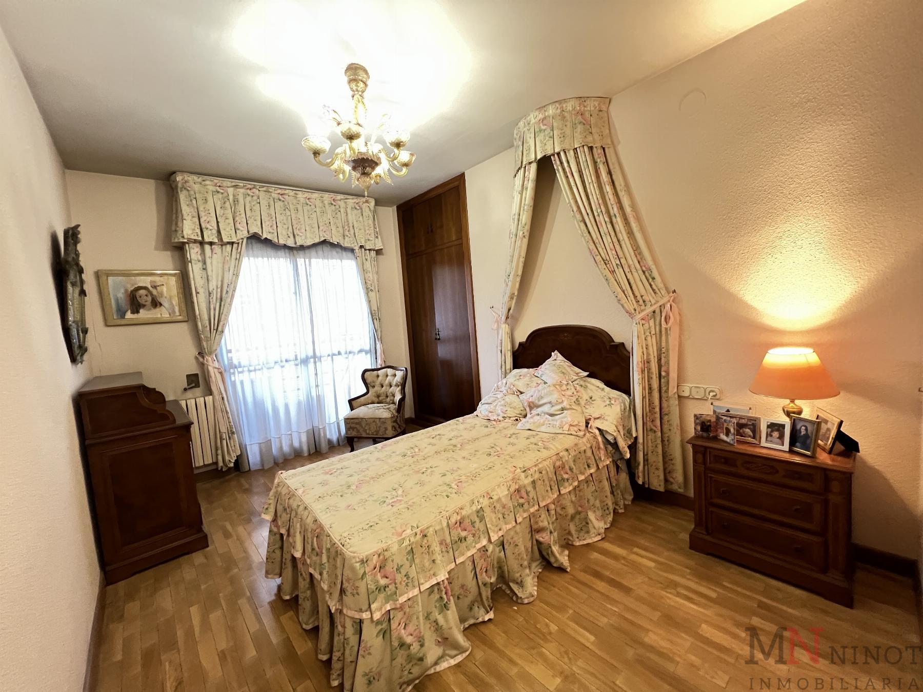 For sale of flat in Castellón