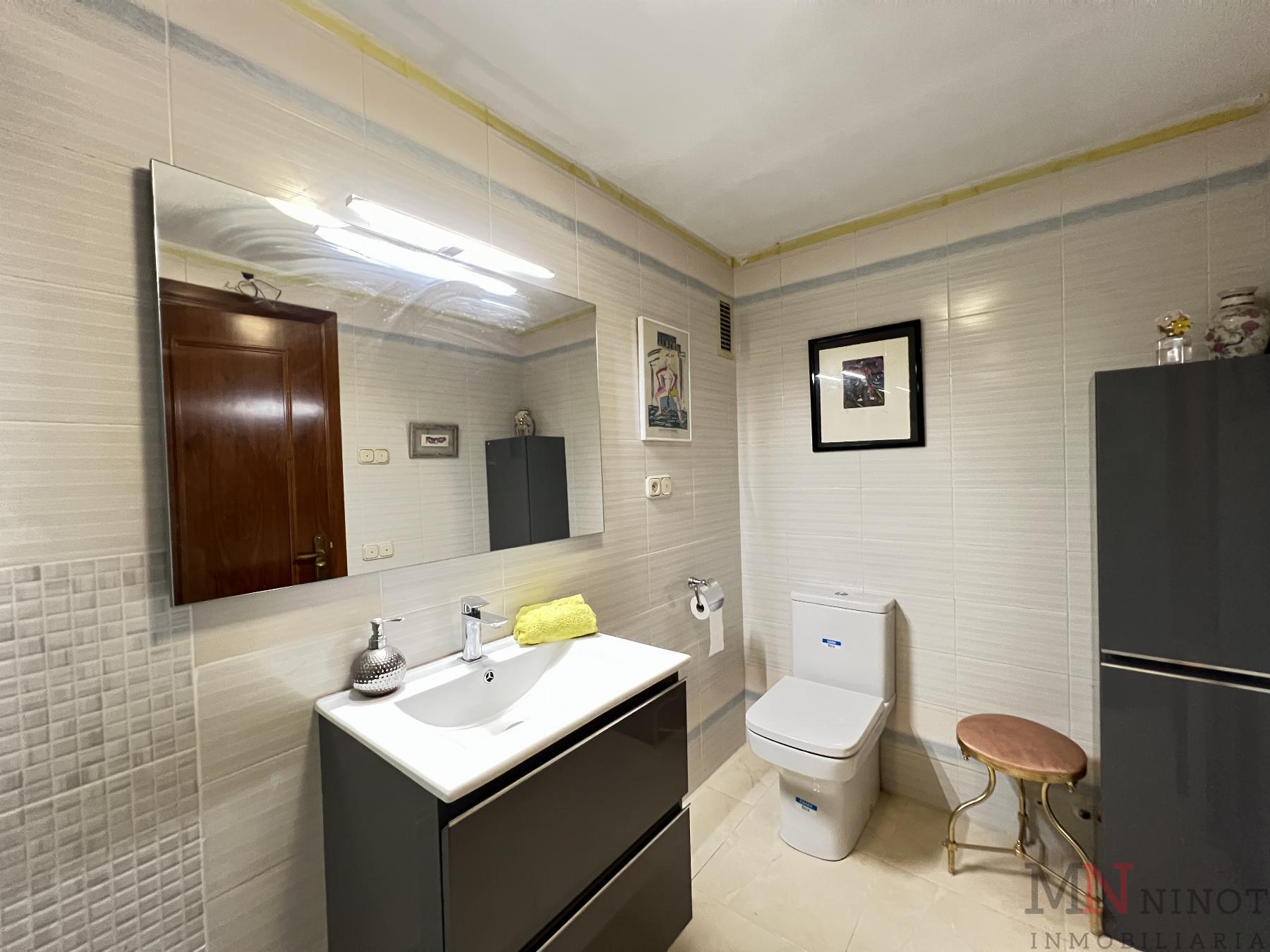 For sale of flat in Castellón
