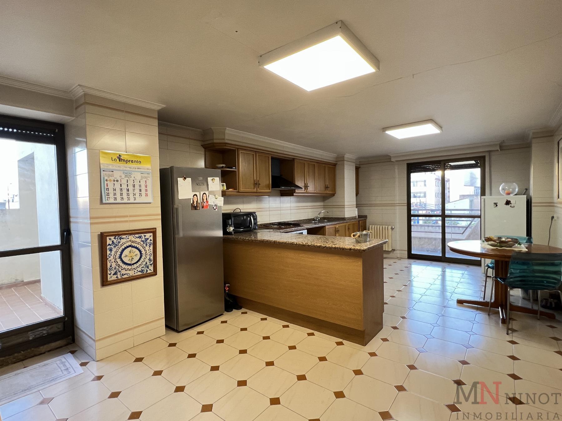 For sale of flat in Castellón