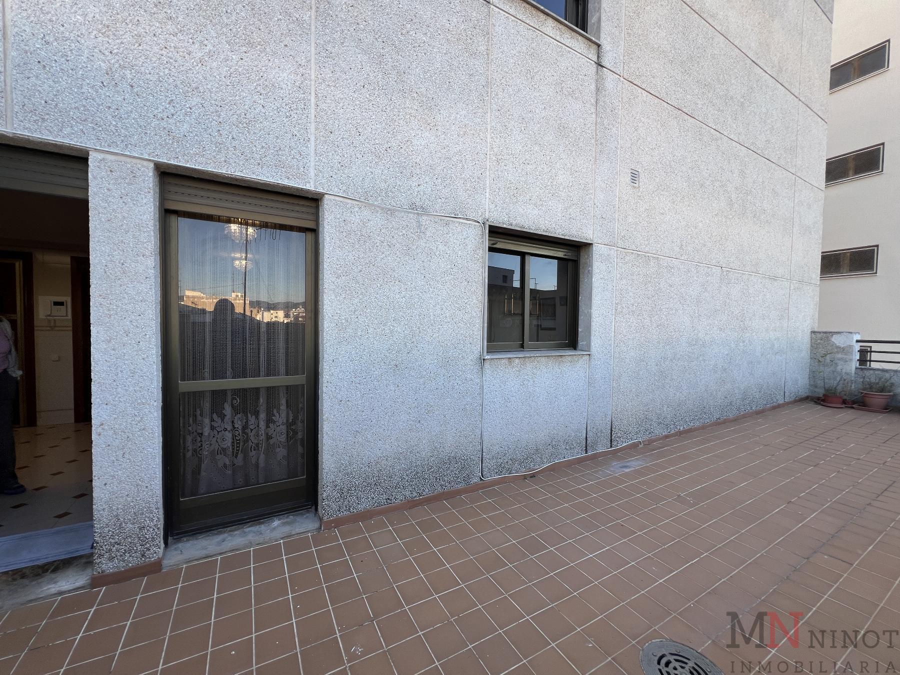 For sale of flat in Castellón