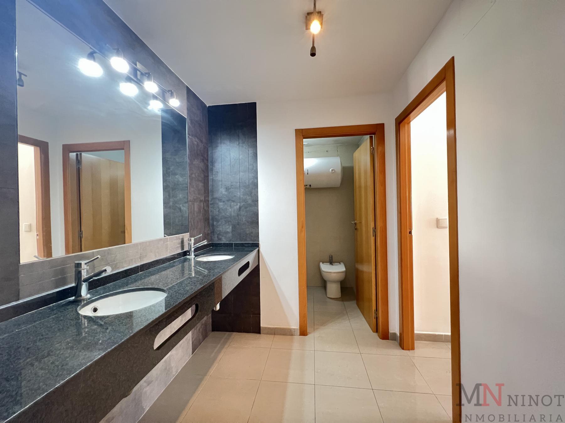 For sale of flat in Castellón
