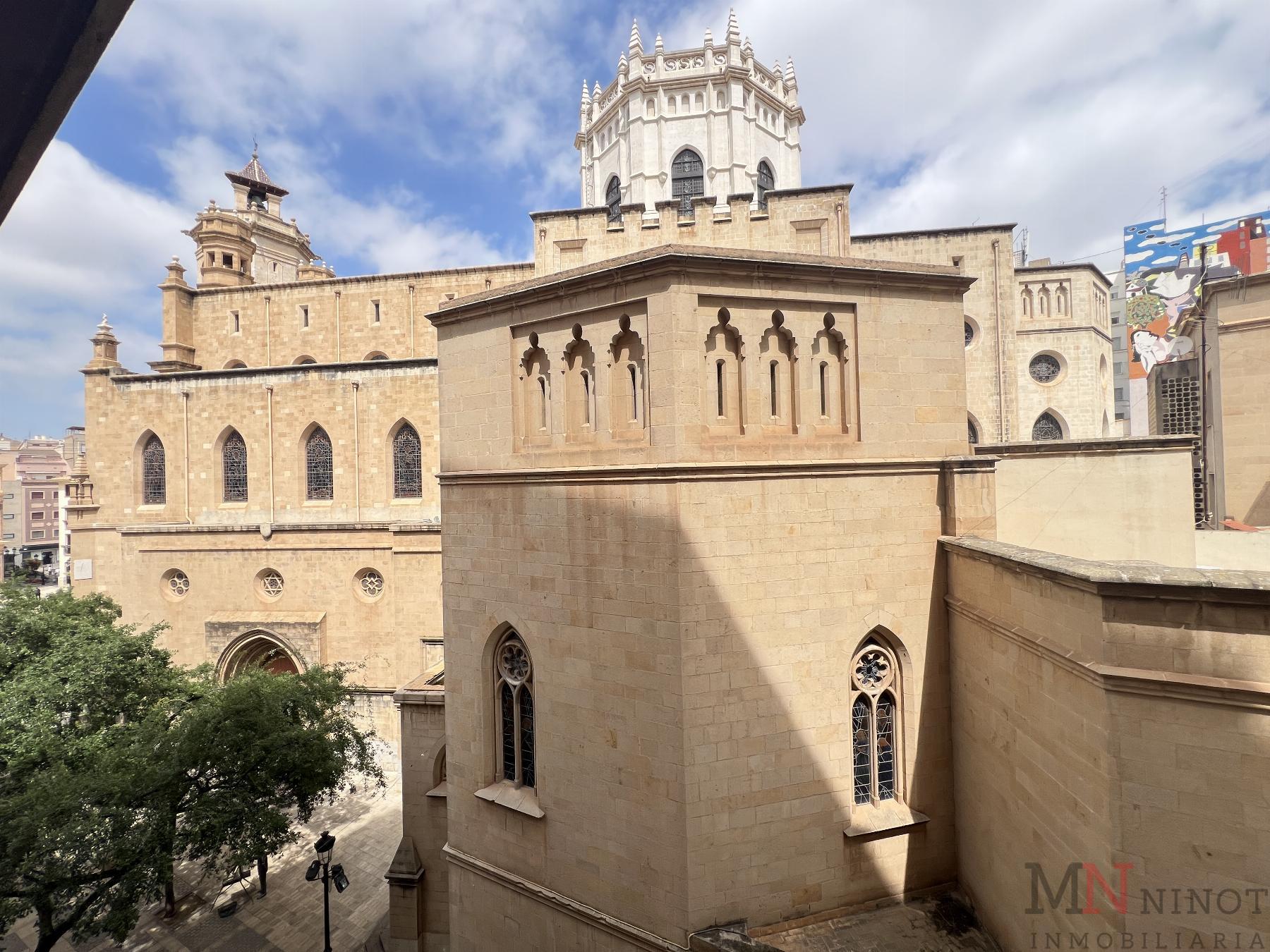 For sale of flat in Castellón