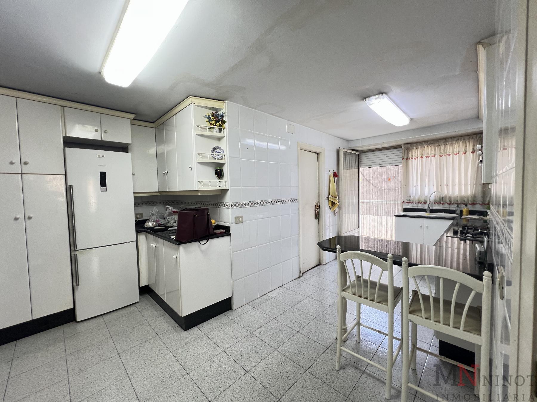 For sale of flat in Castellón