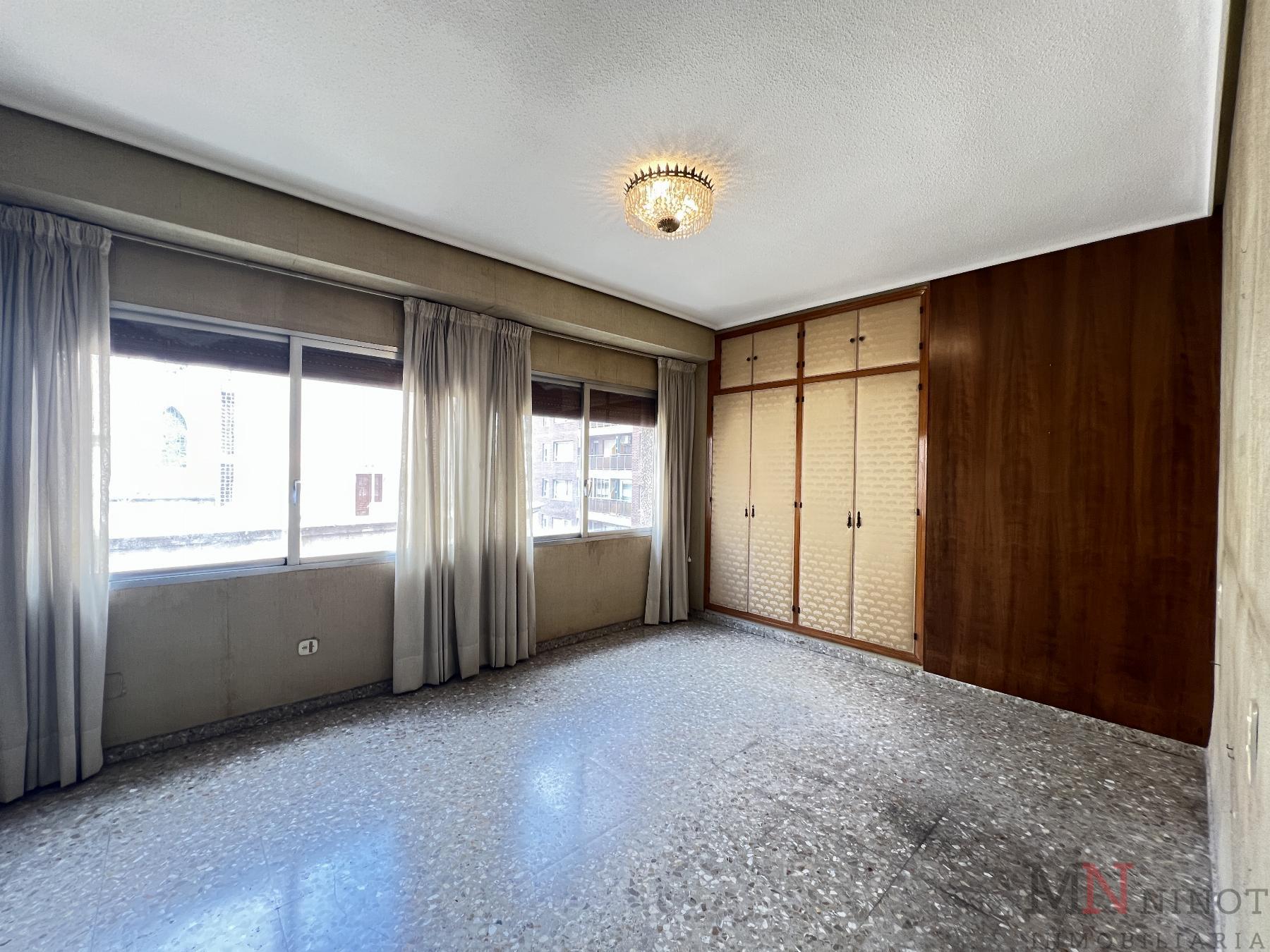 For sale of flat in Castellón