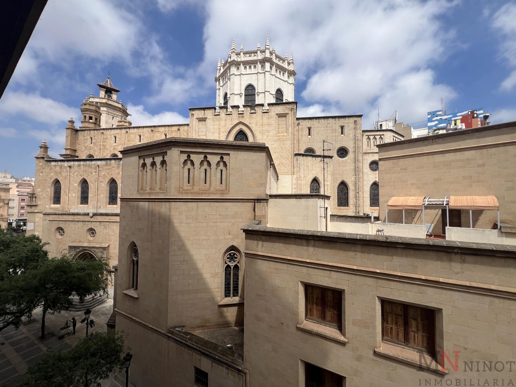 For sale of flat in Castellón