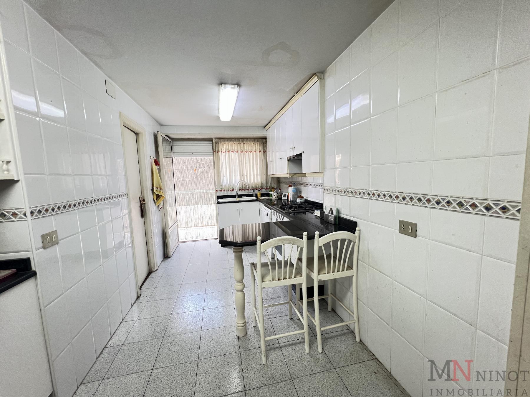 For sale of flat in Castellón