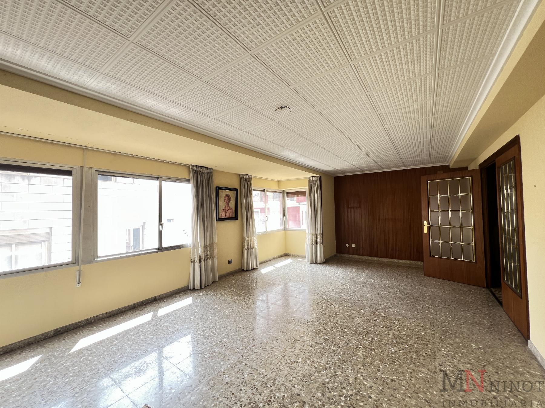 For sale of flat in Castellón