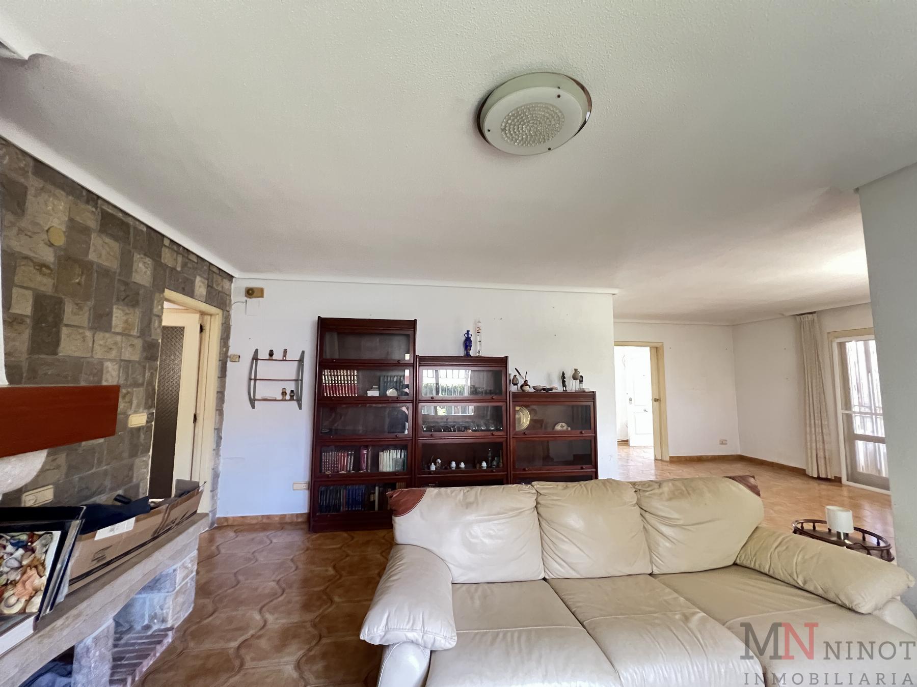 For sale of chalet in Benicasim
