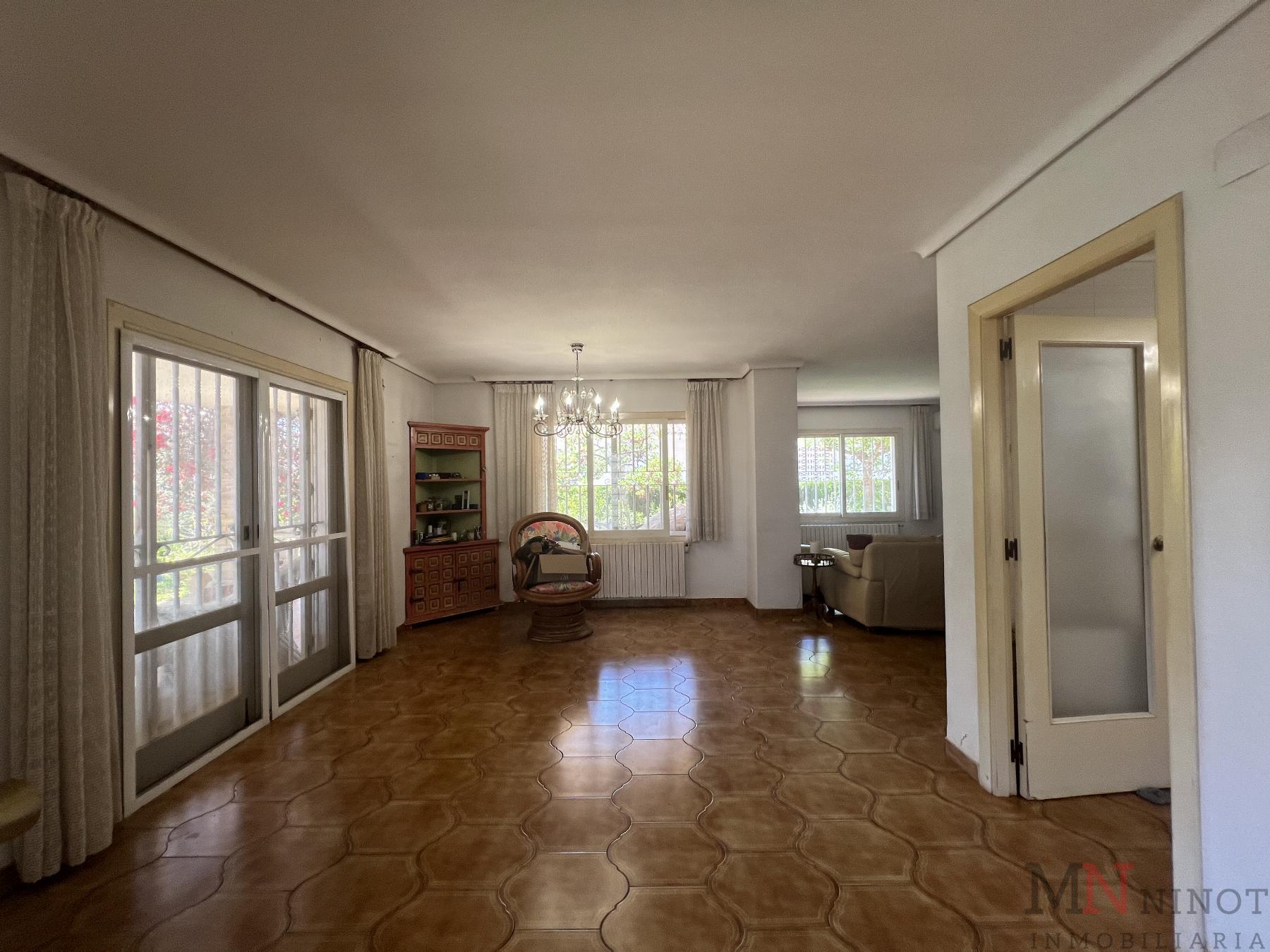 For sale of chalet in Benicasim
