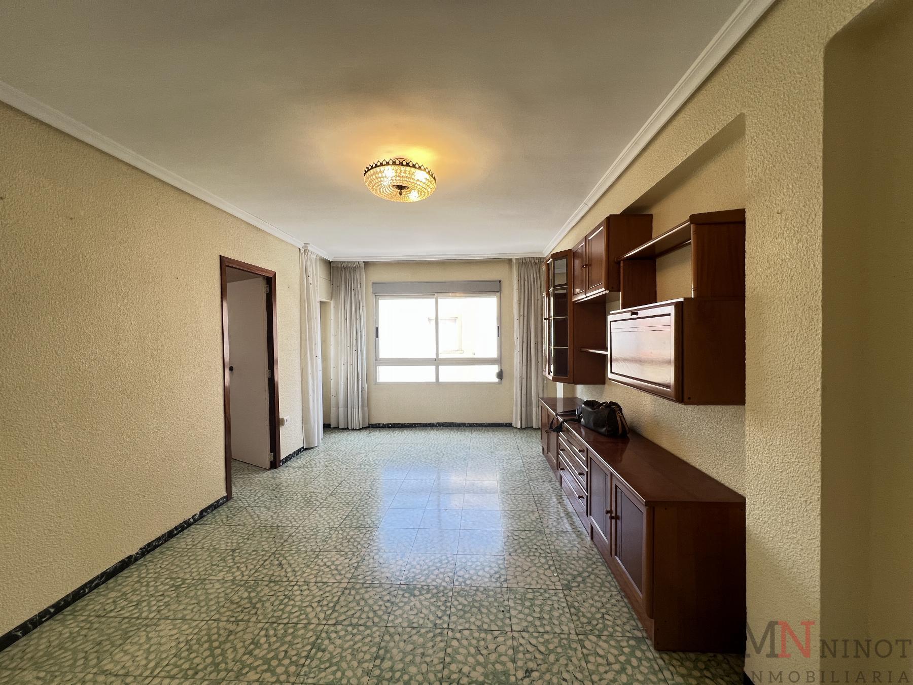 For sale of flat in Castellón