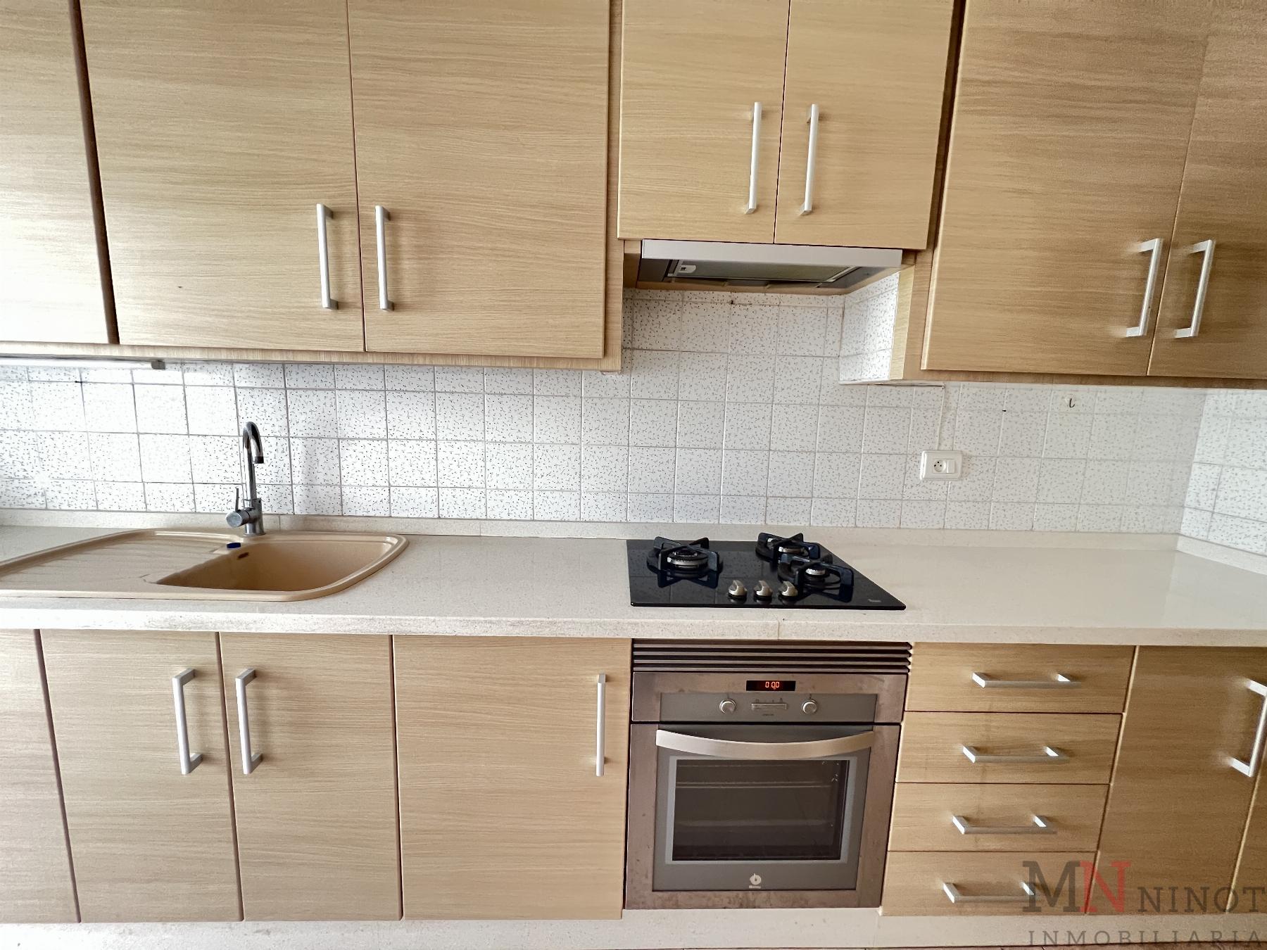 For sale of flat in Castellón