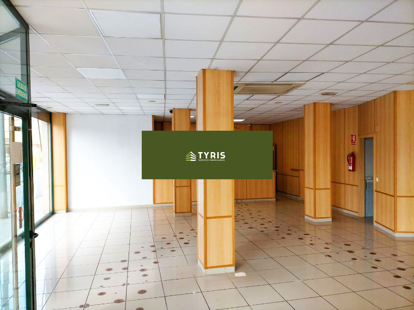 For rent of commercial in Bétera