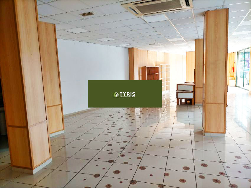 For rent of commercial in Bétera