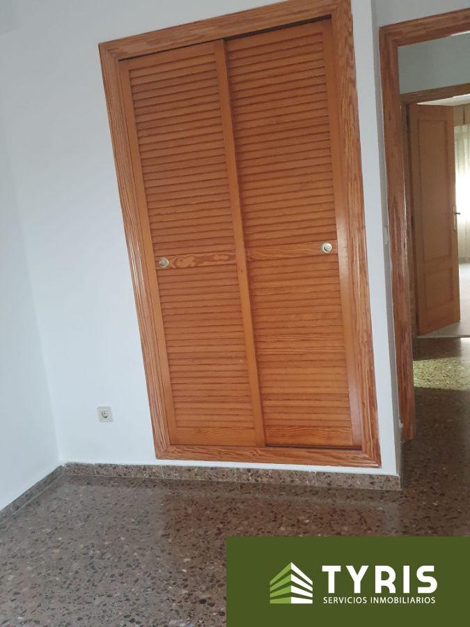 For sale of penthouse in Manises
