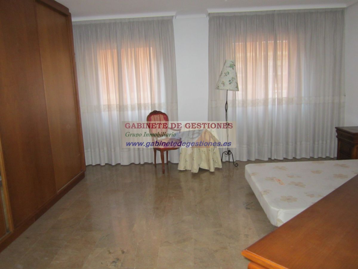 For sale of flat in Albacete