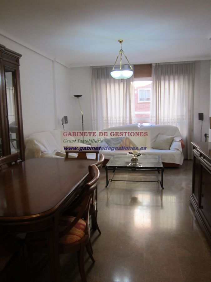 For sale of flat in Albacete