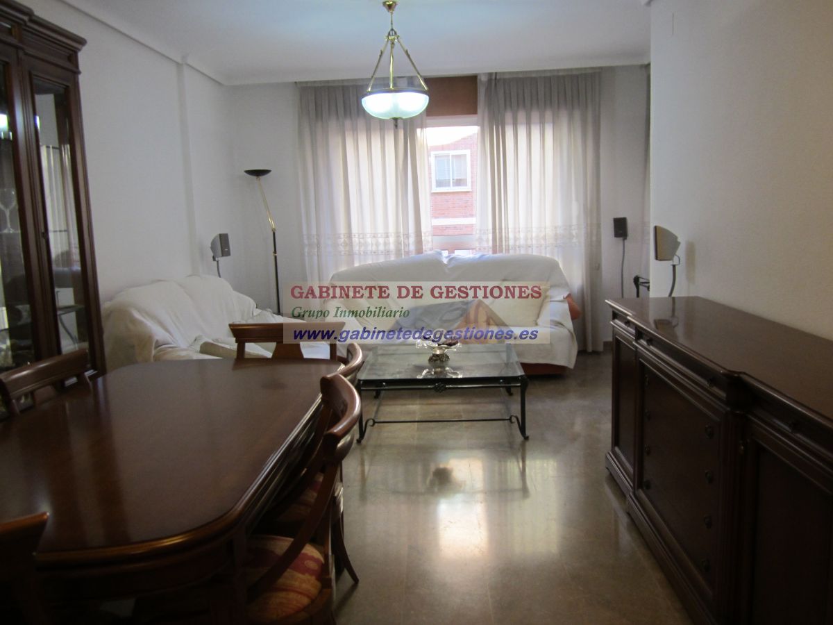 For sale of flat in Albacete