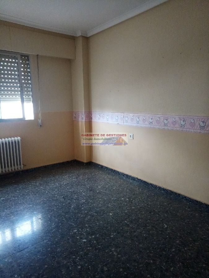 For sale of flat in Albacete